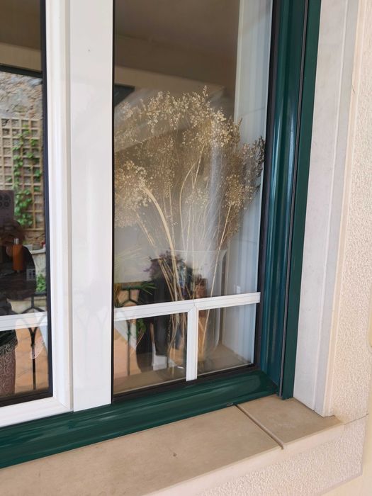 Janela de alumínio lacado