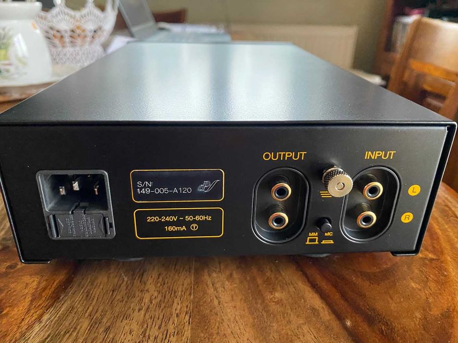EAR Phonobox MM/MC