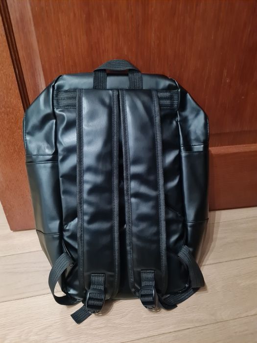 Skórzany czarny plecak Nokia