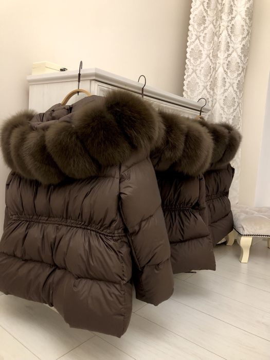 Пуховик,куртка,курточка з песцем.