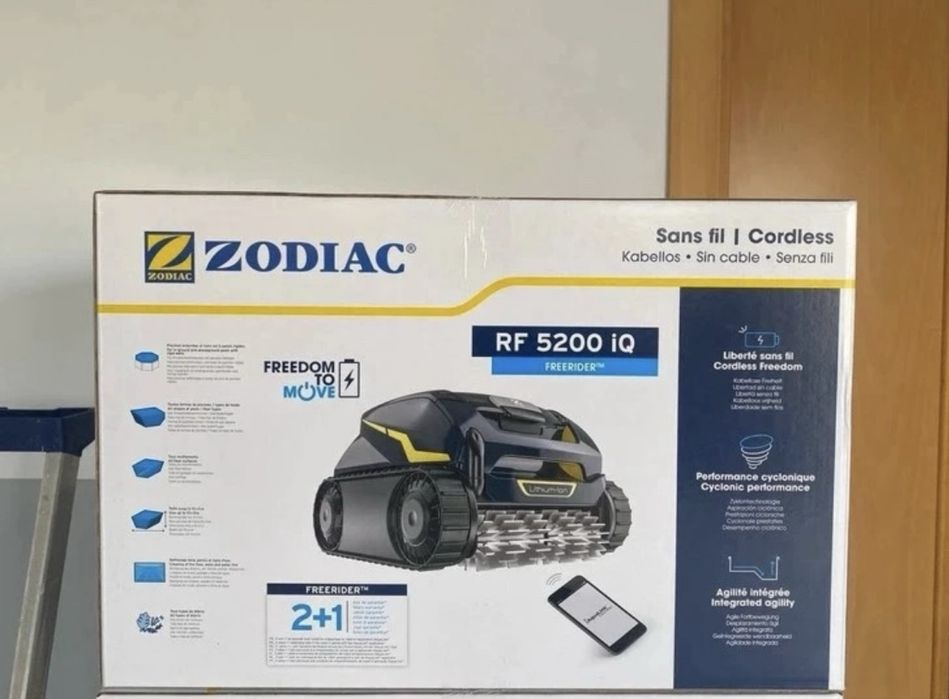 Robo de piscina Zodiac RF 5200 IQ