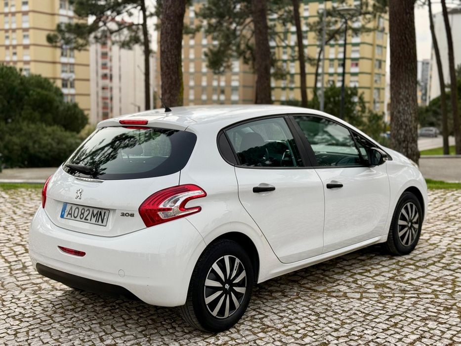 Peugeot 208 1.0 Gasolina Ano 2013 impecável