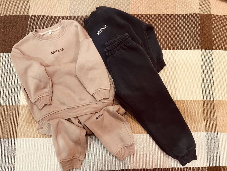 Дитячий спортивний костюм