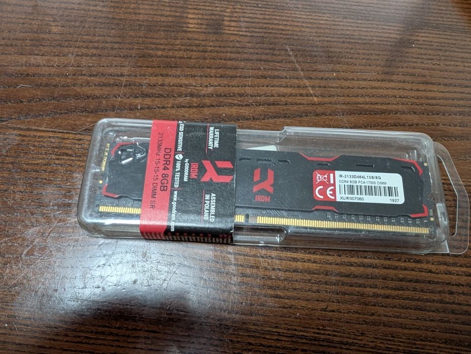 Модуль пам'яті DDR4 8GB/ 2133 GOODRAM Iridium Black (IR-2133D464L15S/8