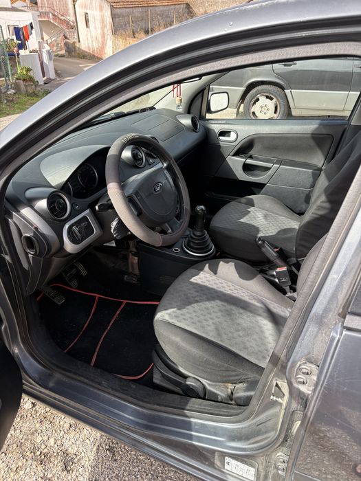 Ford Fiesta V 2004
