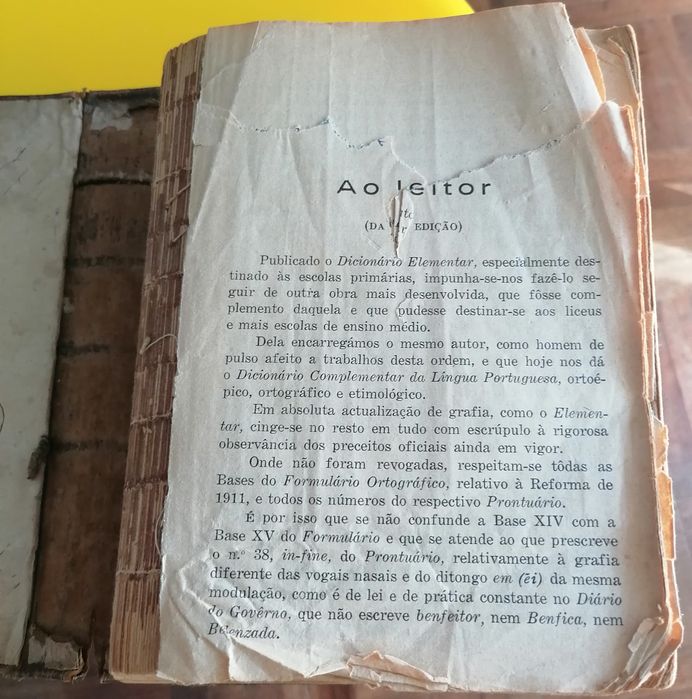 Dicionário de 1938 da 'Editora Educação Nacional'-Porto'