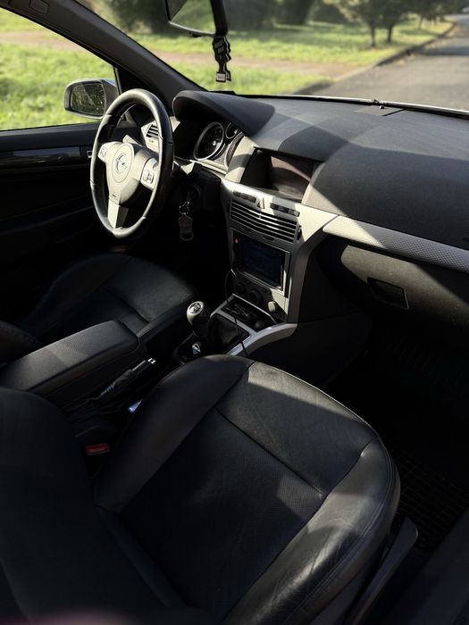 Opel Astra H 2.0t 170km