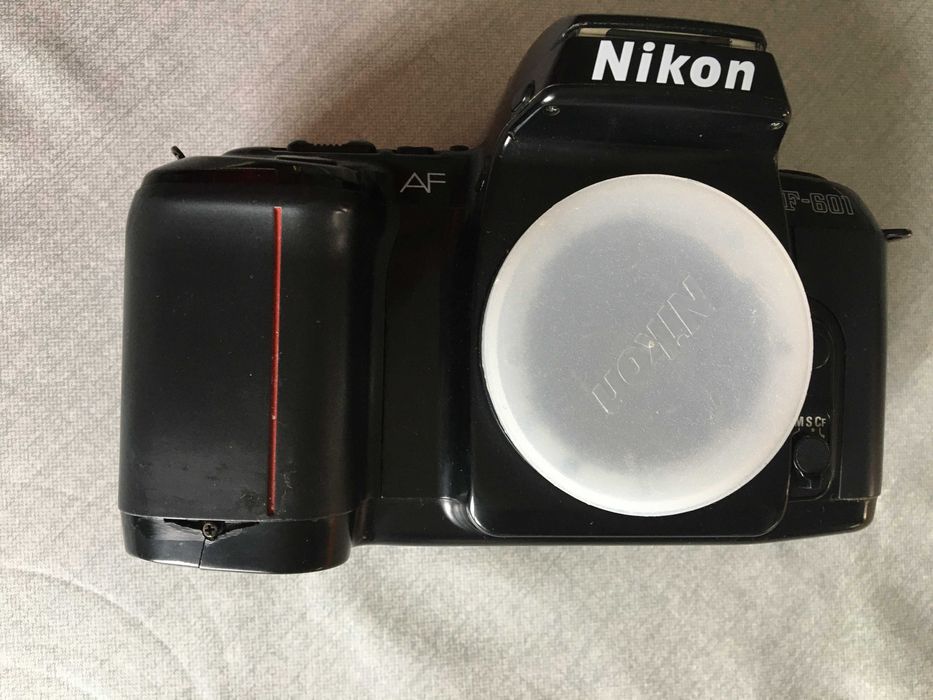 Nikon F-601 analógica + objetiva Nikon 35-70 mm / 3.3-4.5