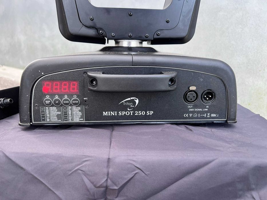 Moving Head Triton Blue Mini Spot 250