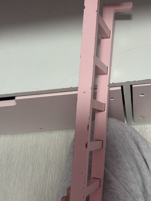 дитячий будиночок,з меблями(з дефектами)