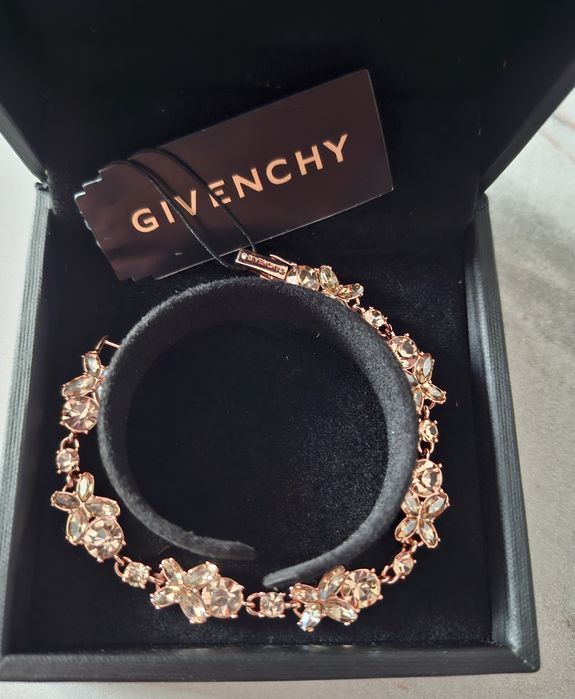 Bransoletka Givenchy