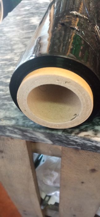 Filme estirável transparente e preto