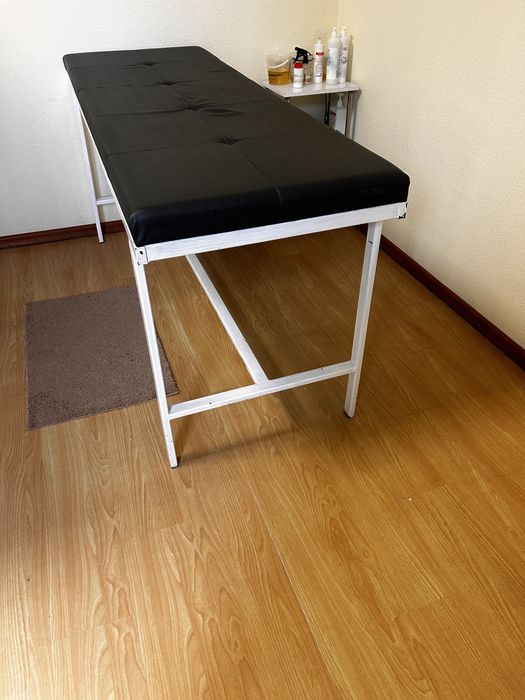 Кушетка для масажу, депіляції