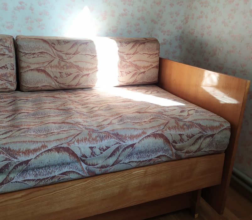 Терміново! Продам одномісне ліжко-диван «Малютка».