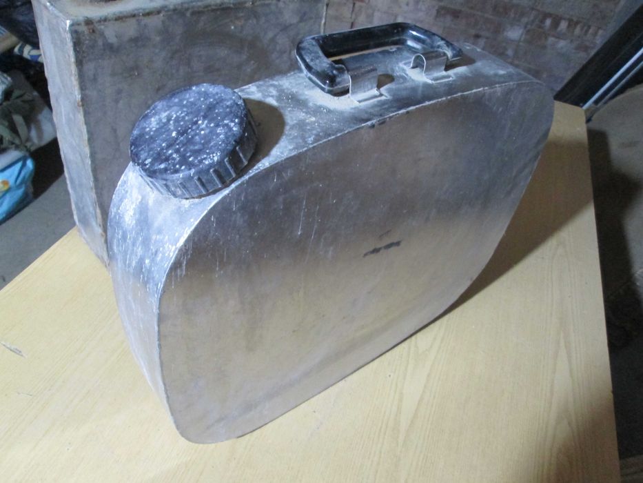 Каністра металічна. нержавійка.