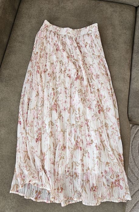 Spódnica plisowana w kwiaty