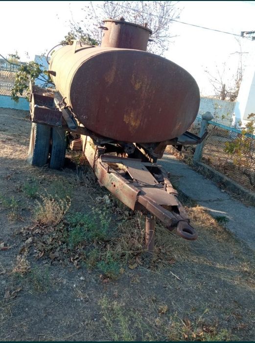 Цистерна одноосная ,прицепная- 4м³