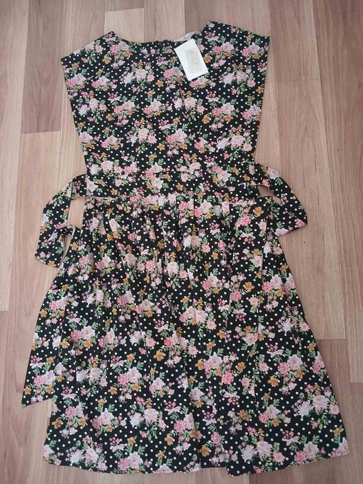 Нова жіноча сукня