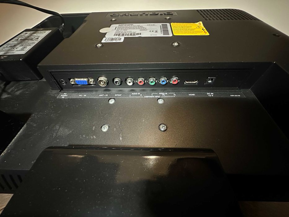 TV Grundig 19'' semi-nova