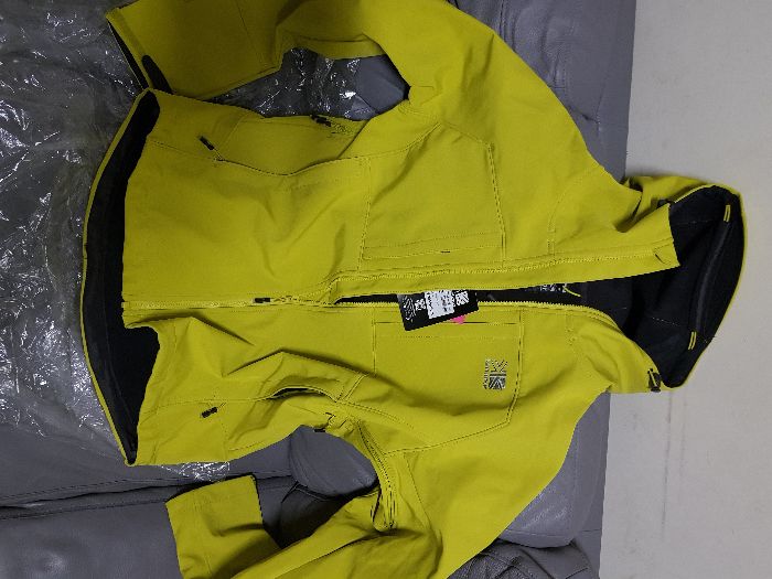 softshel kurtka sportowa