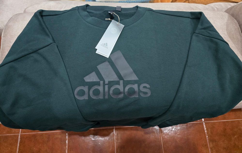 Camisola Adidas.