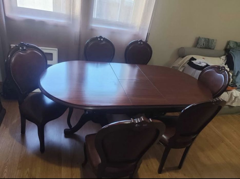 Mesa e Cadeiras