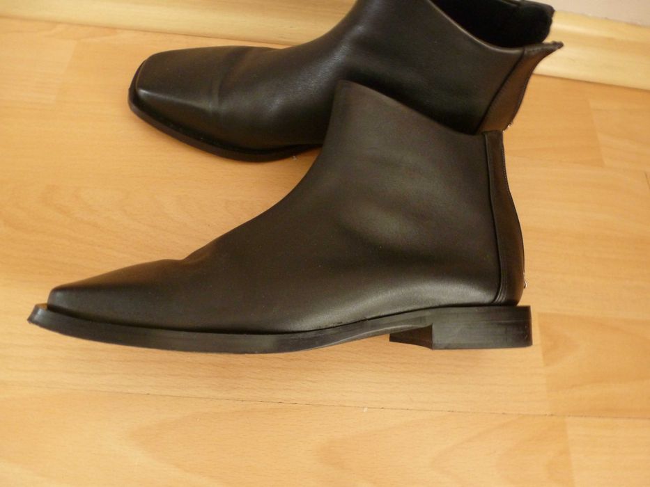 Czarne botki Gino Rossi 37