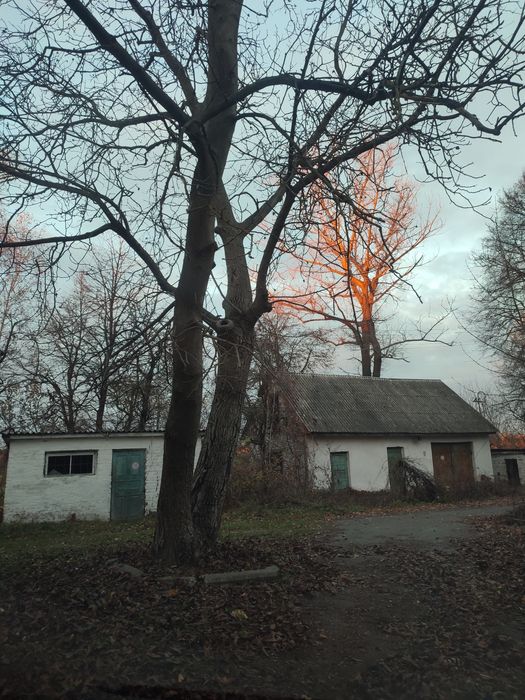 Продається майновий комплекс.