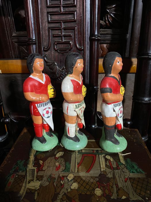 Escultura Movimento Fálico Jogador Fute Faiança Caldas da Rainha 17 cm