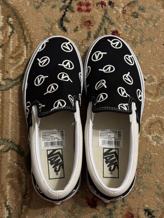 НОВІ!!! Vans Classic Slip-On Circle-V