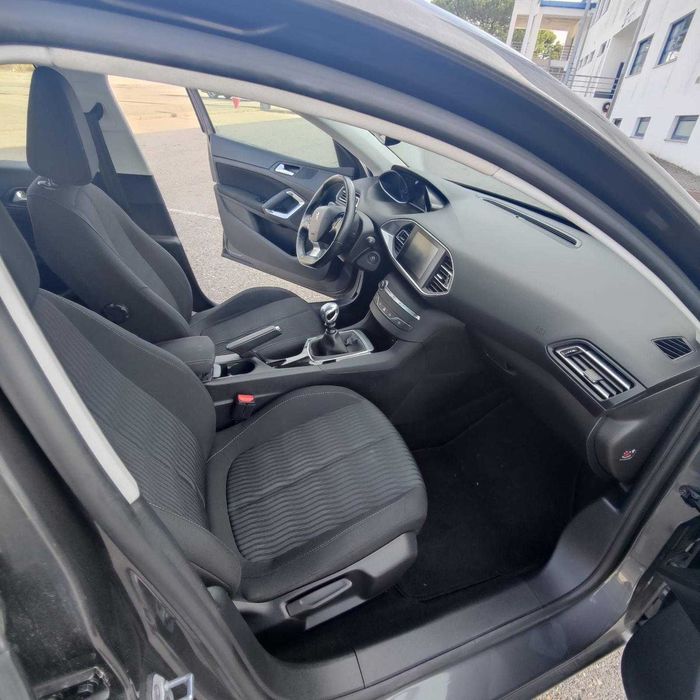 PEUGEOT 308 SW 1.6 BlueHDi — photo 4