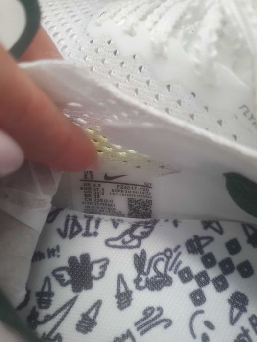Продам новi кросiвки nike