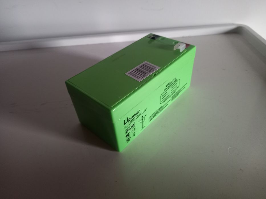 Baterias  AGM 6 /12 Volts