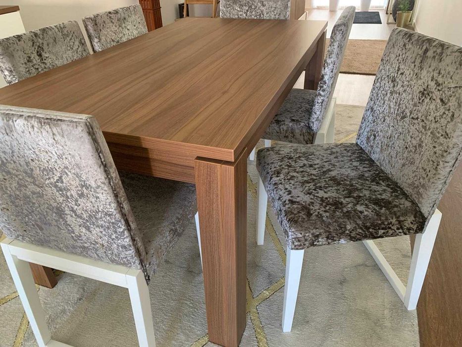 Mesa de sala de jantar