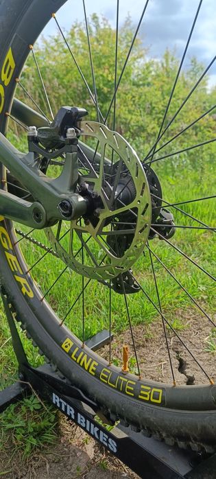 Rower enduro Canyon Spectral CF 2022