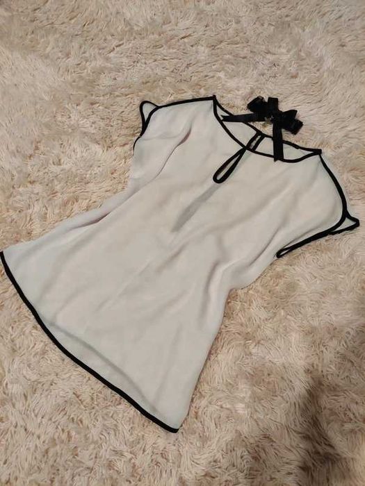 biała luźna elegancka bluzka