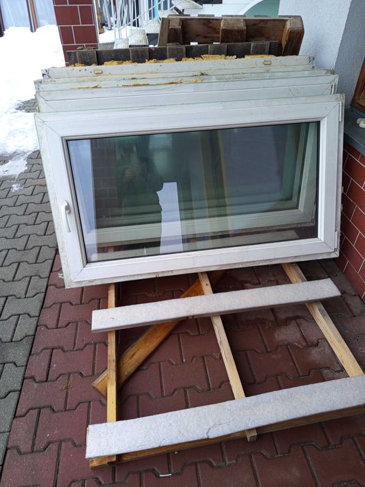 Okna używane białe  83 x 147 i 70x100 4sztuki
