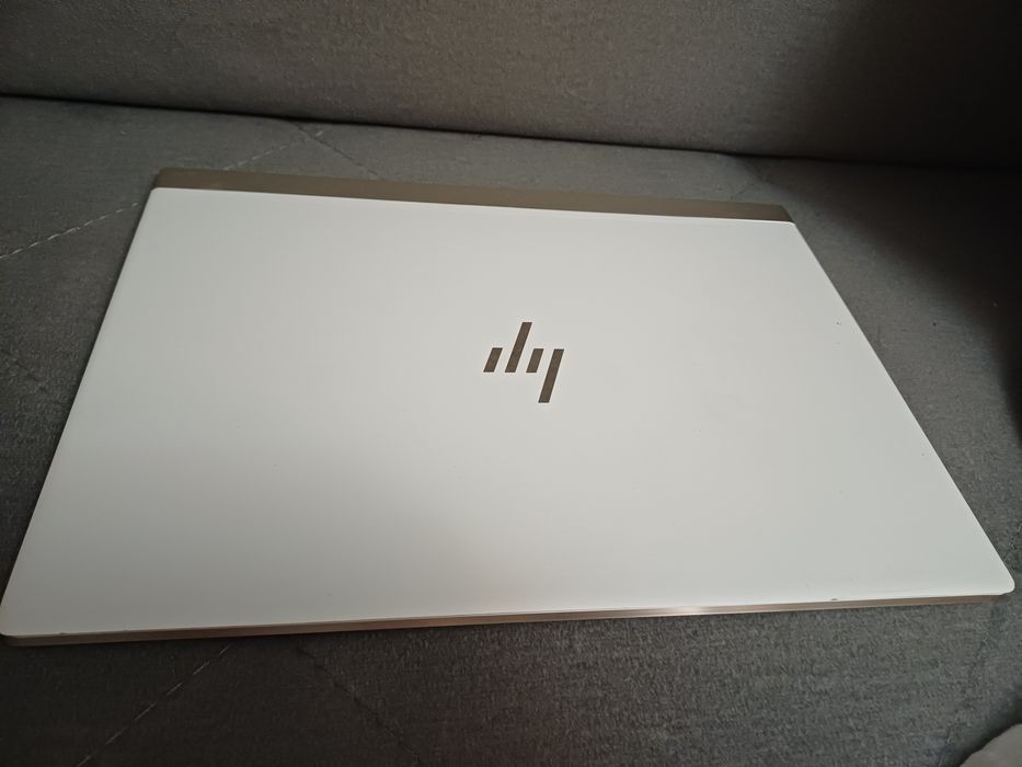 HP Spectre 13 - i7 8550U / 13,3" 4K / Intel UHD Graphics 620