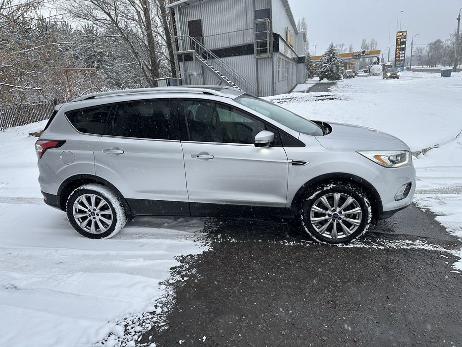Продам Ford Escape (Titanium)
