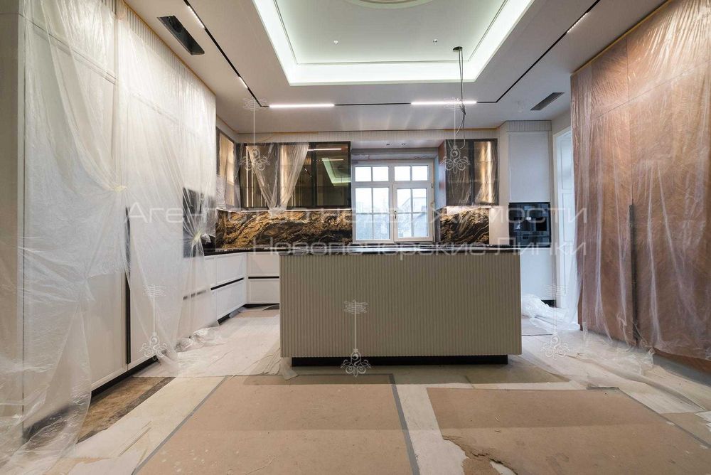 Продаж нового будинку 570 кв м вул Товарна Печерськ Генератор