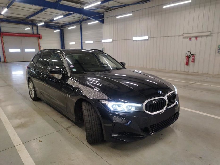 BMW 320 e Line Sport Auto