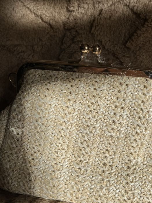 Nowa elegancka mini torebka ze zlotym łańcuszkiem