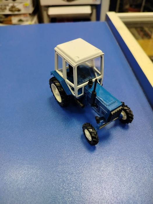 Трактор МТз 82 агат моссар СССР модель 1:43