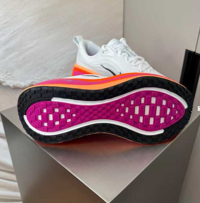 Nike Air Zoom Vomero Plus_R.40