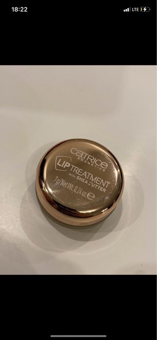 Baza ochronna do ust z masłem shea Catrice