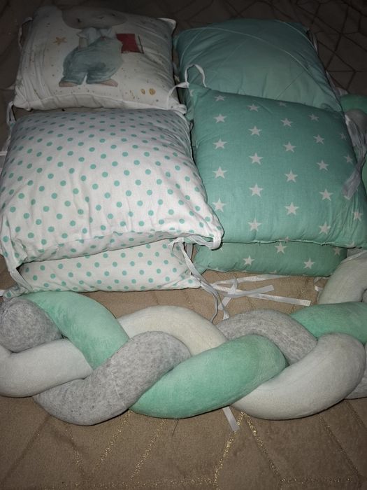 Бортики у ліжечко