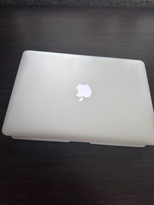 Продам MacBook Air (13-2017р)