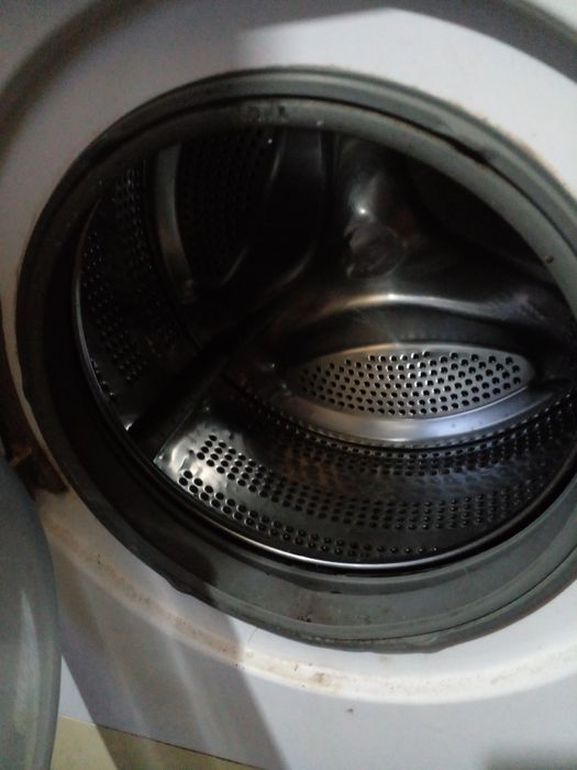 Продам стиральную машинку LG Б/У