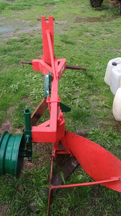 Саморобний плуг Kverneland 1-40