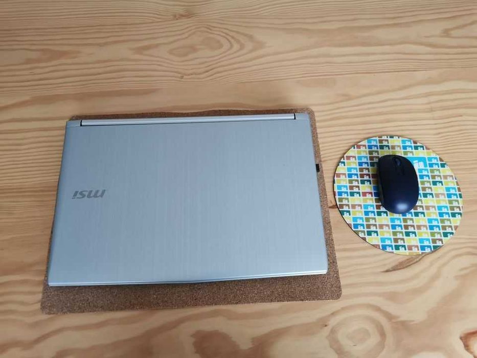 Portátil MSI i7-7700HQ + 8GB Ram + SSD M2 250GB Windows 10+Office